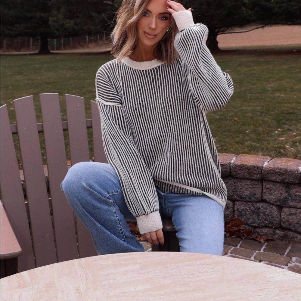 Black and White Crew Neck Sweater with Ribbed Texture
